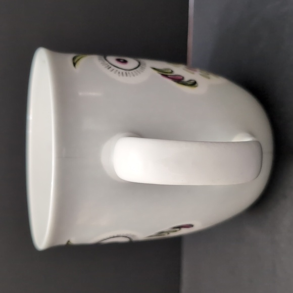 OWLS Collectable Vintage Design White Ceramic Mug - Picture 2 of 7